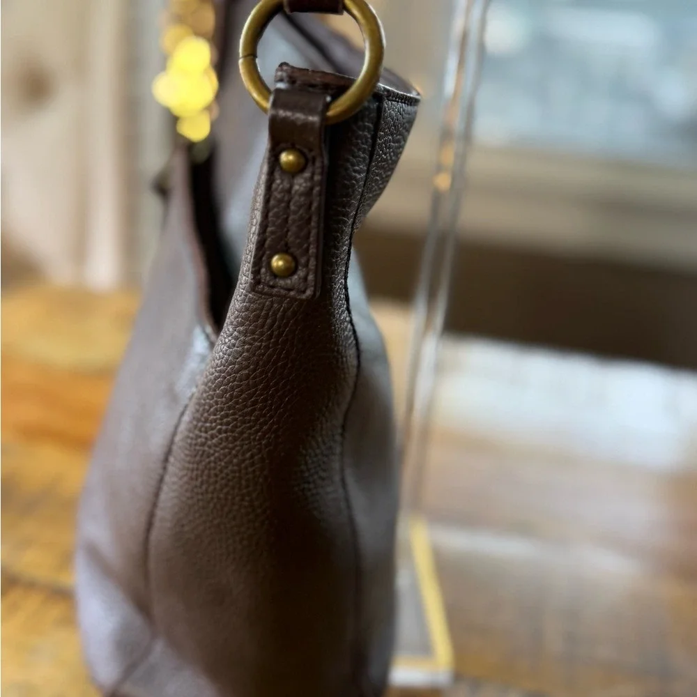 The Sak Crossbody Bag Medium Brown Excellent Pebbled Leather Chevron Strap